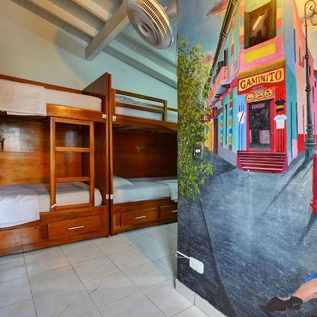 Albergue The Wandering Paisa (Adults Only) Medellín Exterior foto
